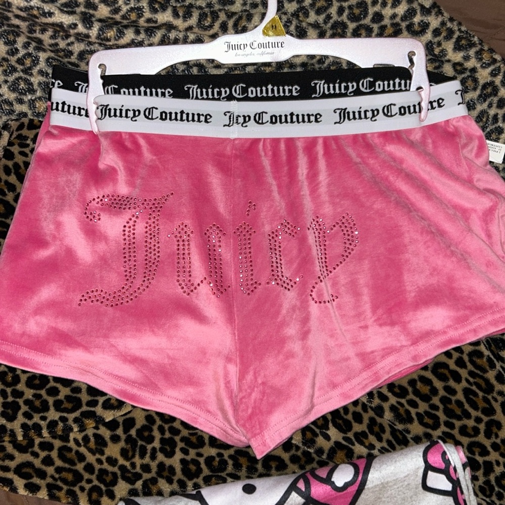 JUICY COUTURE VELOUR SLEEPWEAR SHORTS 2 PAIR (MEDIUM)